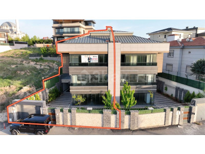 15 Temmuz'da Kış Bahçeli 6+1 Satılık Villa !!!