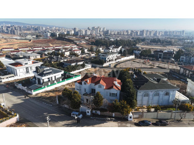 Köşe Konum Avantajıyla Gaziantepte Üst Düzey SATILIK VİLLA