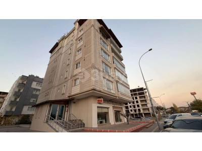 DEĞİRMİÇEM'DE 4+1 EŞYALI GENİŞ TERASLI DAİRE